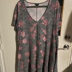 Ladies gray with pink roses dress/tunic